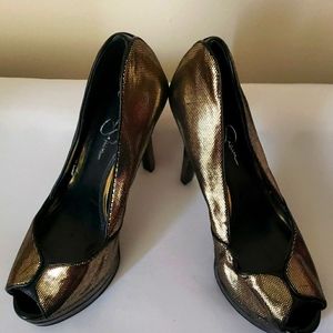 Jessica Simpson gold and black peep toe pumps